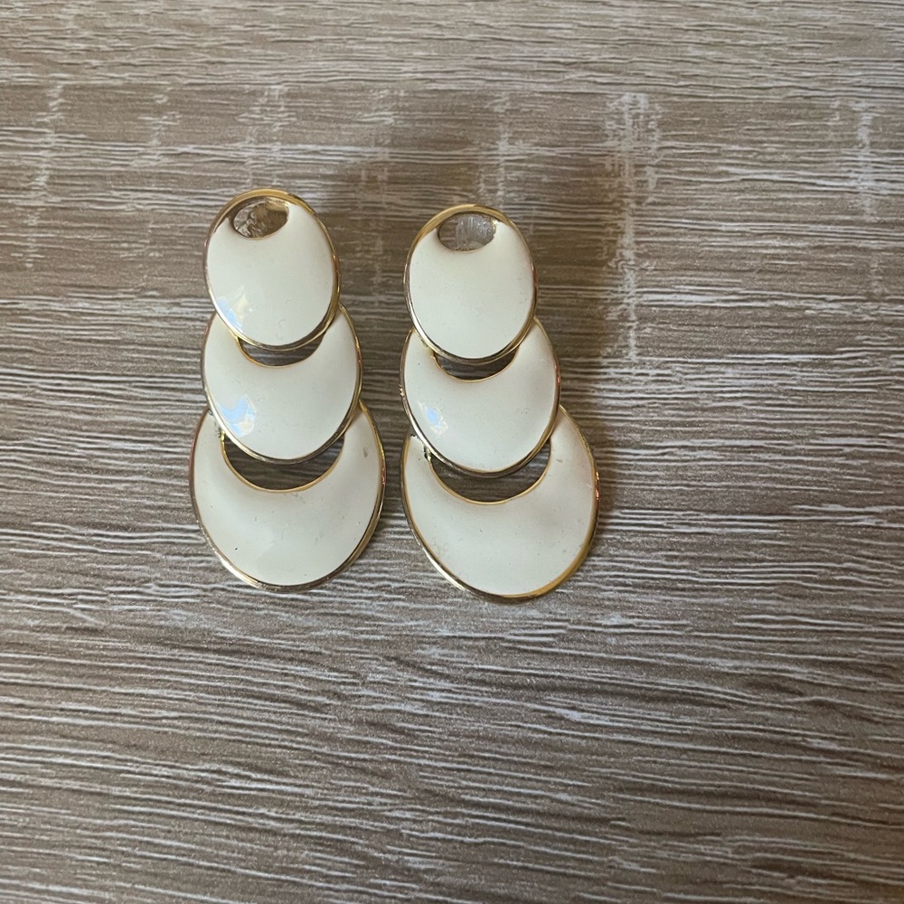 TAT Vintage 1980s Dangle Earrings